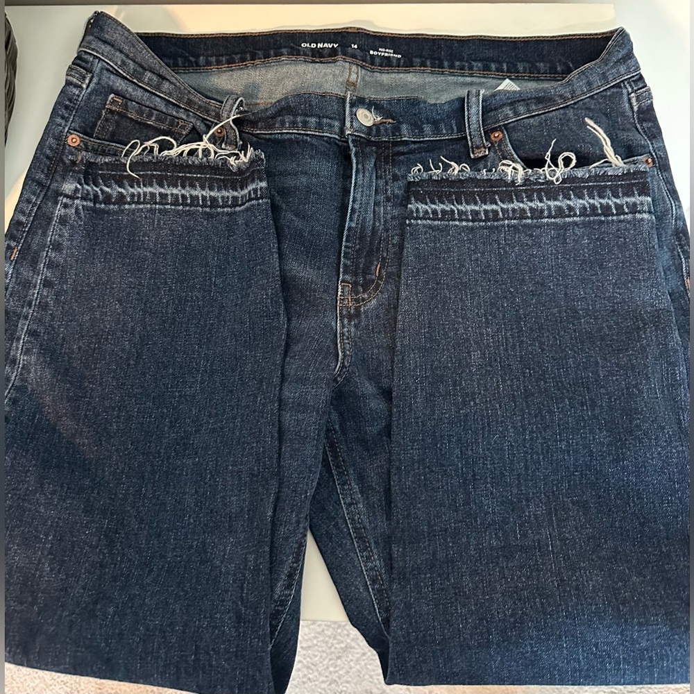 Old Navy 14P mid-rise boyfriend crop jeans